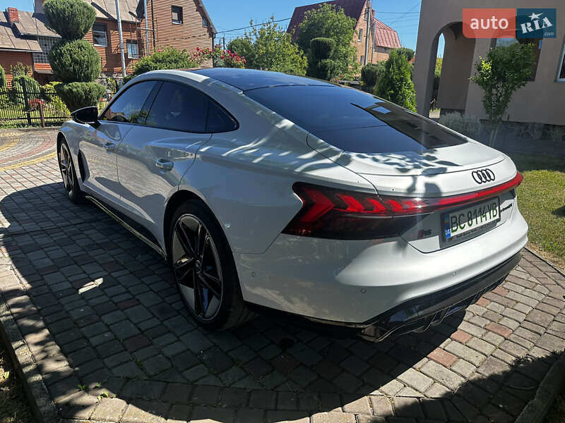 Купе Audi RS e-tron GT 2021 в Стрые
