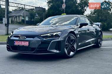 Купе Audi RS e-tron GT 2023 в 