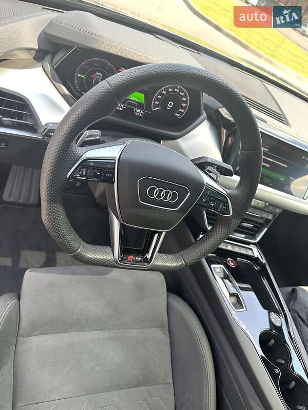 Купе Audi RS e-tron GT 2023 в Дніпрі