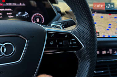 Купе Audi RS e-tron GT 2022 в 