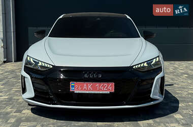 Купе Audi RS e-tron GT 2022 в 