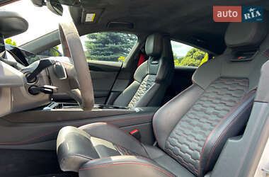 Купе Audi RS e-tron GT 2021 в 