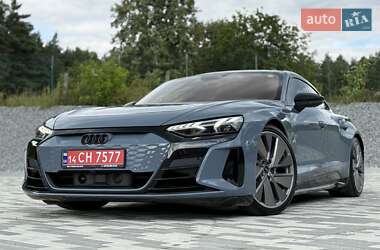 Купе Audi RS e-tron GT 2021 в 