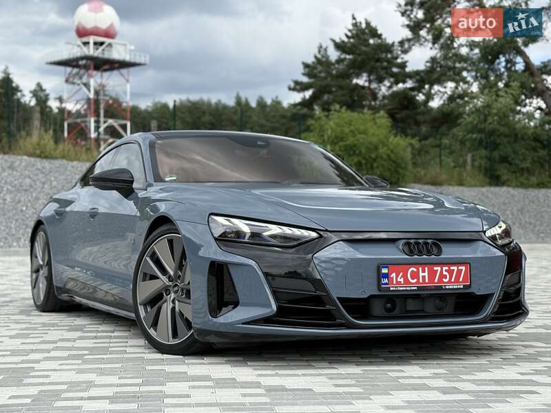 Купе Audi RS e-tron GT 2021 в Буковеле
