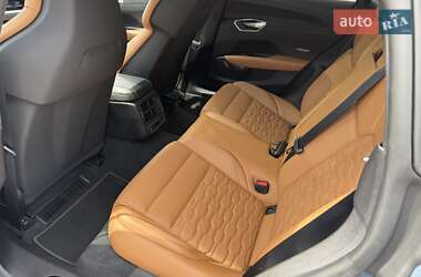 Купе Audi RS e-tron GT 2021 в 