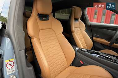 Купе Audi RS e-tron GT 2021 в 