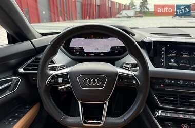 Купе Audi RS e-tron GT 2021 в 