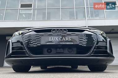 Купе Audi RS e-tron GT 2022 в 