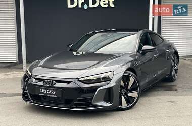 Купе Audi RS e-tron GT 2022 в 