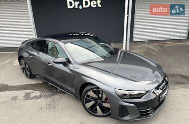 Купе Audi RS e-tron GT 2022 в 