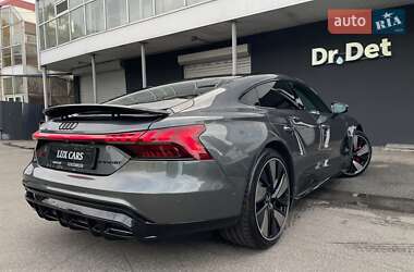 Купе Audi RS e-tron GT 2022 в 