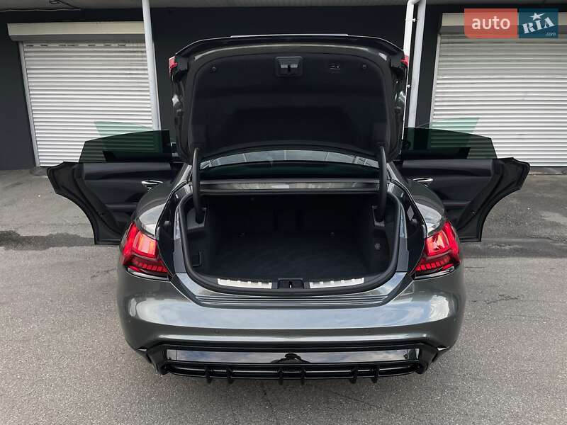 Купе Audi RS e-tron GT 2022 в Києві