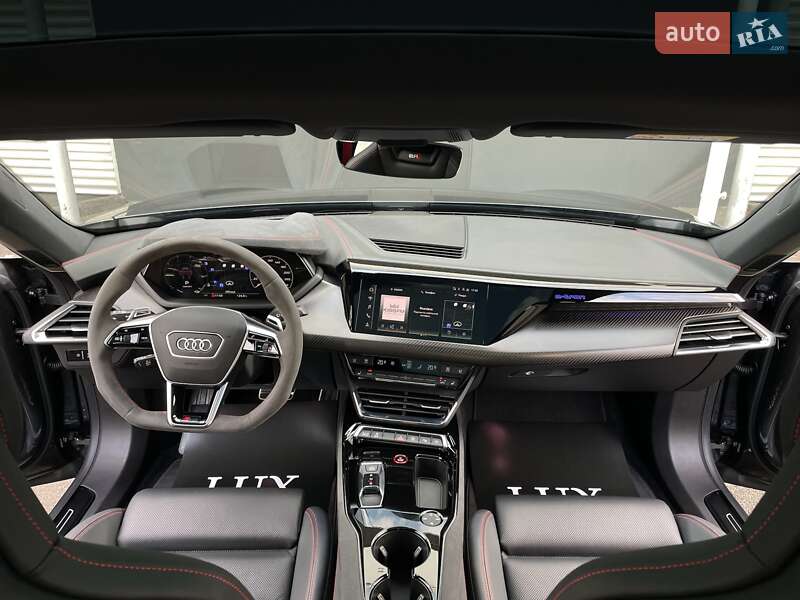 Купе Audi RS e-tron GT 2022 в Києві