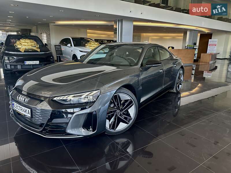 Купе Audi RS e-tron GT 2023 в Дніпрі