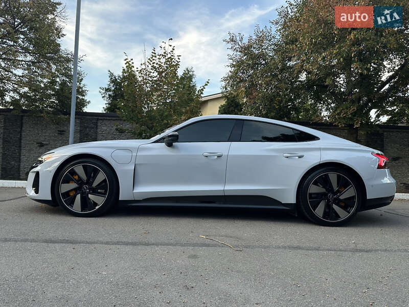 Купе Audi RS e-tron GT 2022 в Дніпрі