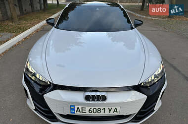Купе Audi RS e-tron GT 2022 в 