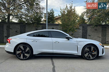 Купе Audi RS e-tron GT 2022 в 