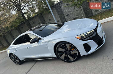 Купе Audi RS e-tron GT 2022 в 