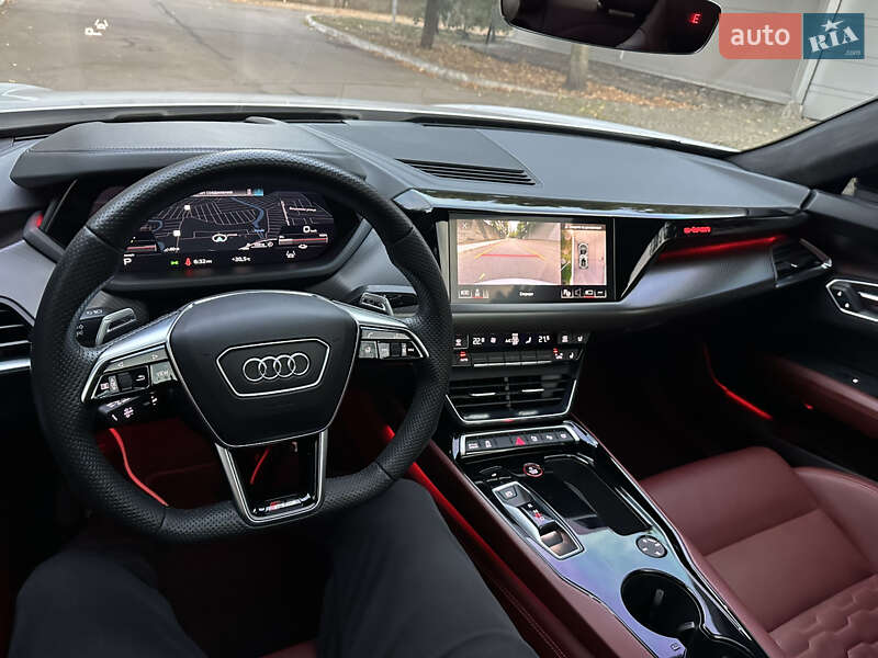 Купе Audi RS e-tron GT 2022 в Дніпрі
