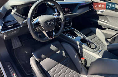 Купе Audi RS e-tron GT 2024 в 
