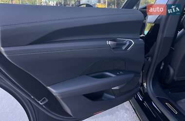 Купе Audi RS e-tron GT 2023 в 