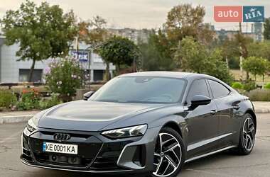 Купе Audi RS e-tron GT 2022 в 