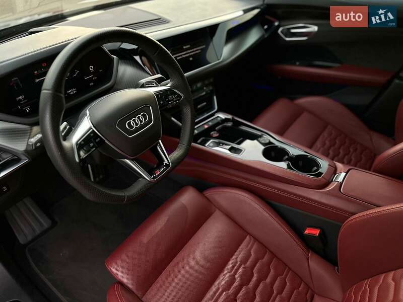 Купе Audi RS e-tron GT 2022 в Кривом Роге
