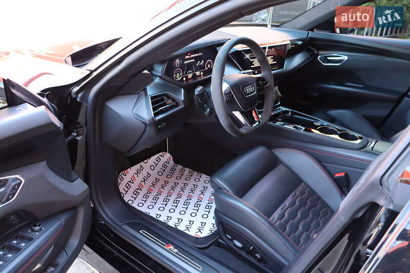 Купе Audi RS e-tron GT 2021 в Львові
