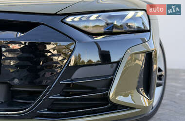 Купе Audi RS e-tron GT 2021 в 