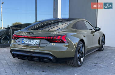 Купе Audi RS e-tron GT 2021 в 