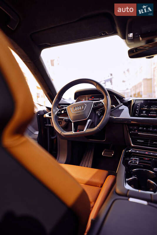 Купе Audi RS e-tron GT 2021 в Киеве