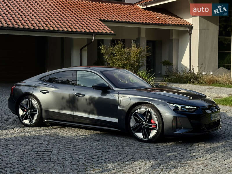 Купе Audi RS e-tron GT 2022 в Мукачево