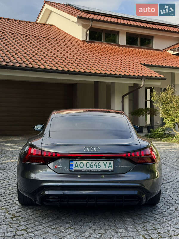Купе Audi RS e-tron GT 2022 в Мукачево