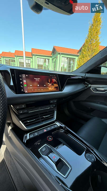 Купе Audi RS e-tron GT 2024 в Києві фото 19 Купе Audi RS e-tron GT 2024 в Києві