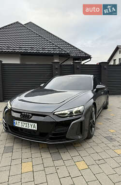 Купе Audi RS e-tron GT 2021 в 