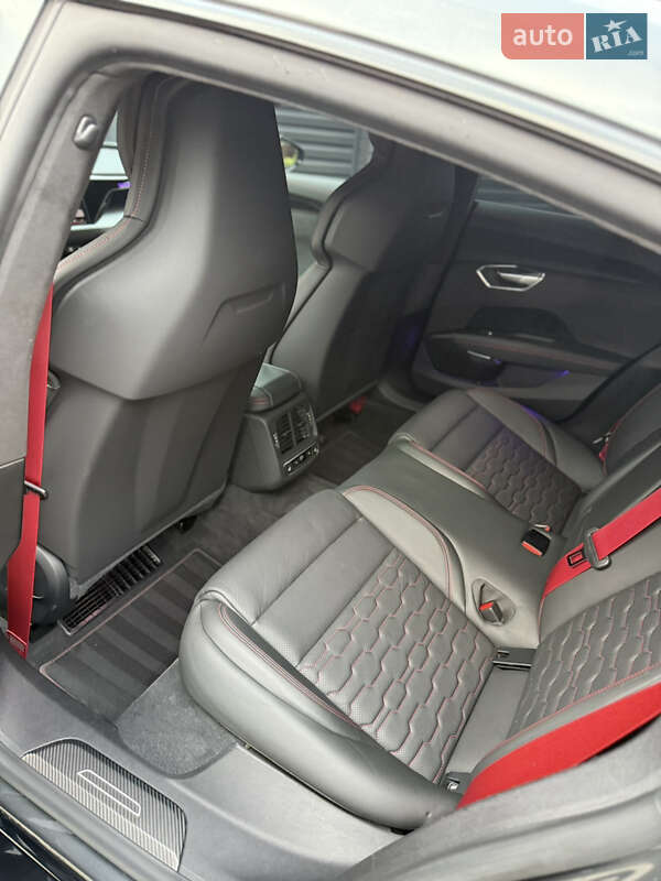 Купе Audi RS e-tron GT 2021 в Коломиї