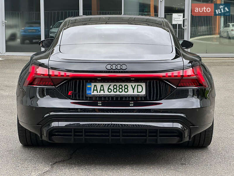 Купе Audi RS e-tron GT 2023 в Киеве