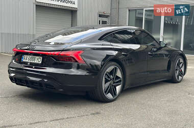 Купе Audi RS e-tron GT 2023 в 