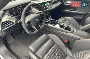 Купе Audi RS e-tron GT 2021 в 