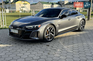 Купе Audi RS e-tron GT 2024 в 