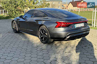 Купе Audi RS e-tron GT 2024 в 