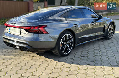 Купе Audi RS e-tron GT 2024 в 