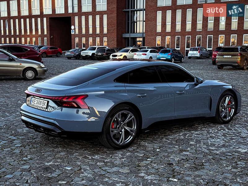 Купе Audi RS e-tron GT 2021 в Дніпрі