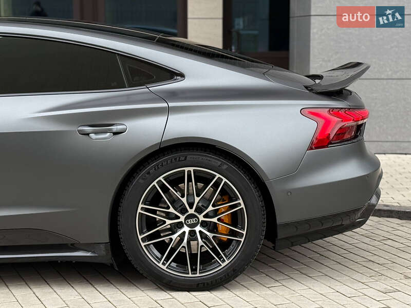 Купе Audi RS e-tron GT 2021 в Киеве