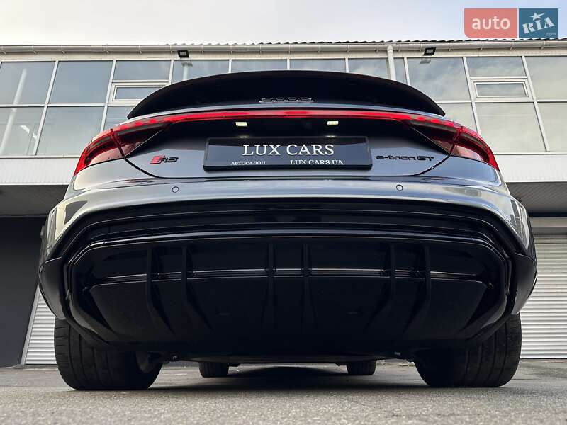 Купе Audi RS e-tron GT 2023 в Киеве