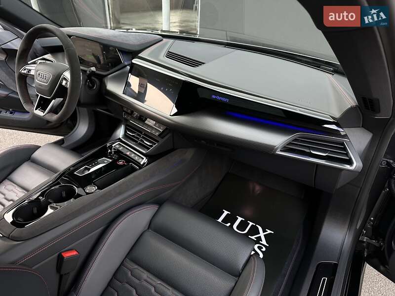 Купе Audi RS e-tron GT 2023 в Киеве