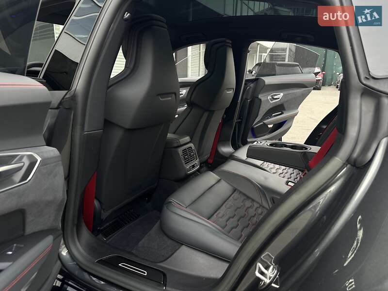 Купе Audi RS e-tron GT 2023 в Киеве