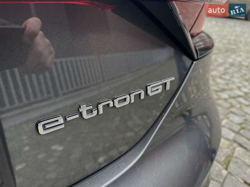 Купе Audi RS e-tron GT 2023 в Днепре