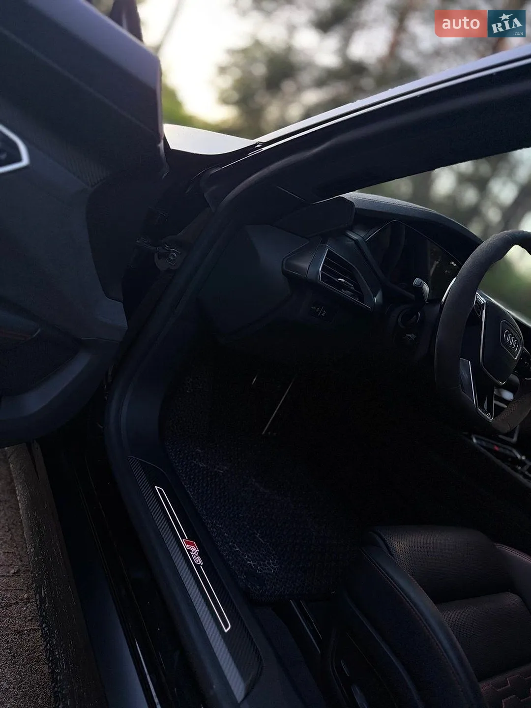 2021 Audi RS e-tron GT - мініатюра 21