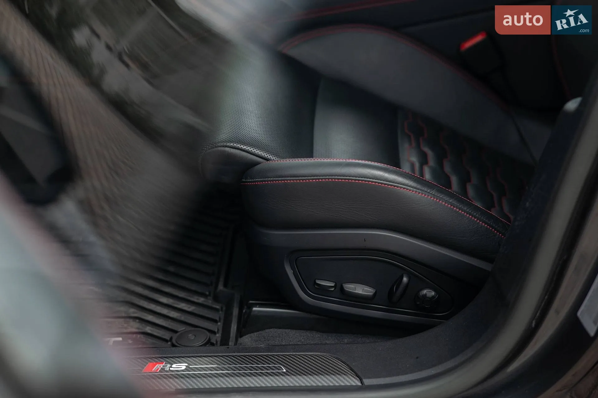 2022 Audi RS e-tron GT - мініатюра 47